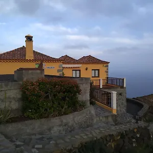 https://casa-el-somadero-1.in-canary-islands.com