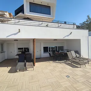 https://apartamento-la-libertad-2.1costadelsol.com